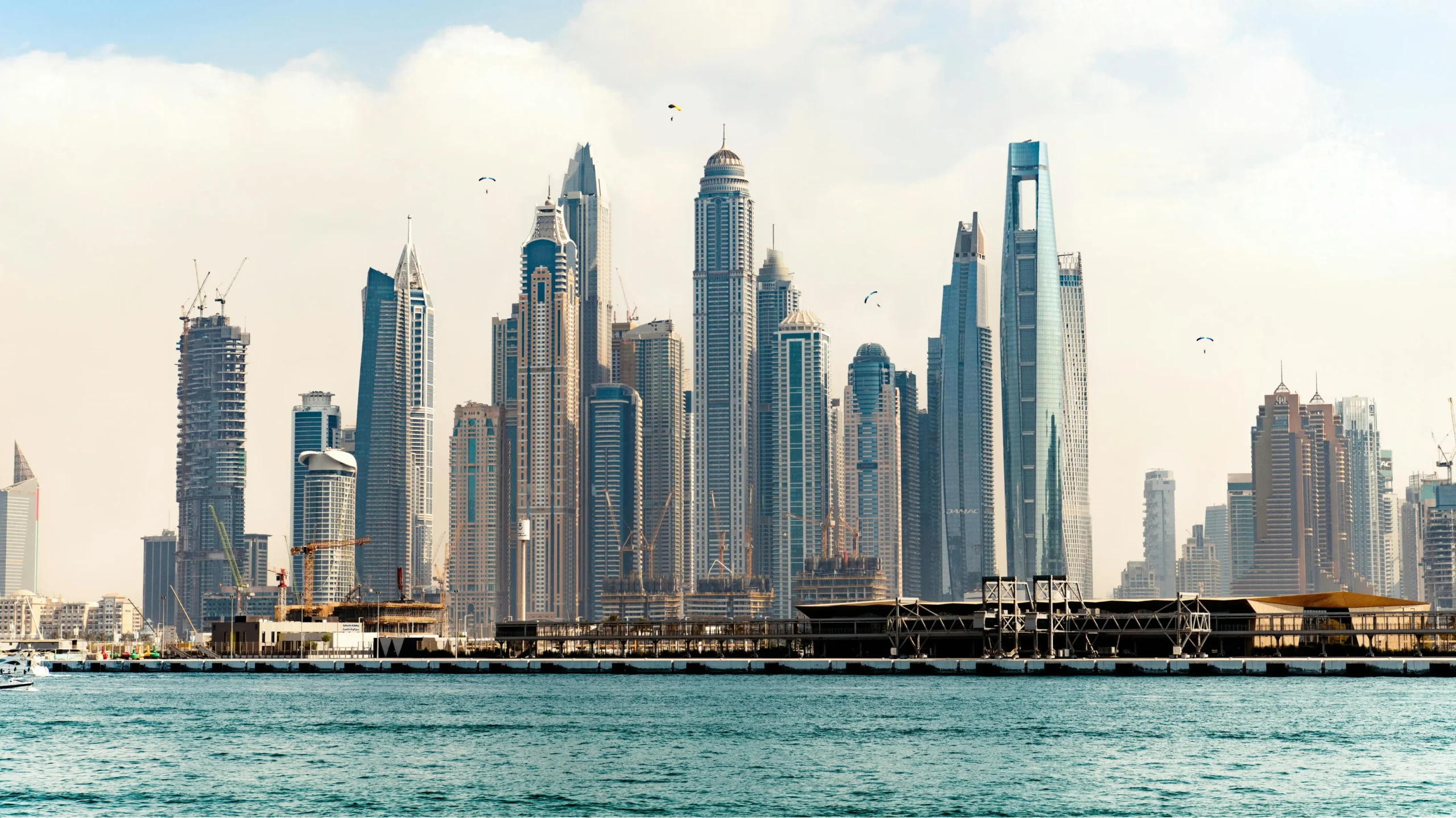 Dubai Real Estate Hits 327 Billion AED: How to Strategically Enter the Market Before the Supply Wave